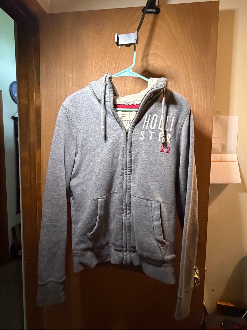 Hollister Gray Full‑Zip Hooded Sweatshirt with Embroidered Logo
